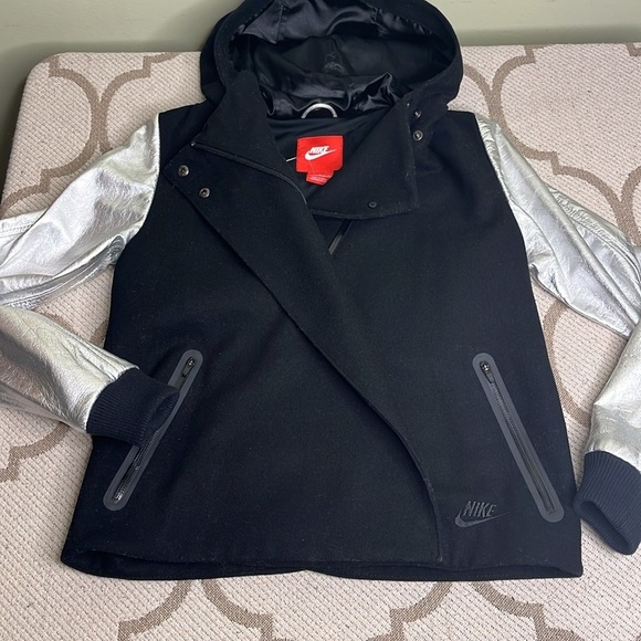 Nike Women's Destroyer Butterfly Black Wool Silver Leather Jacket - Picture 2 of 16